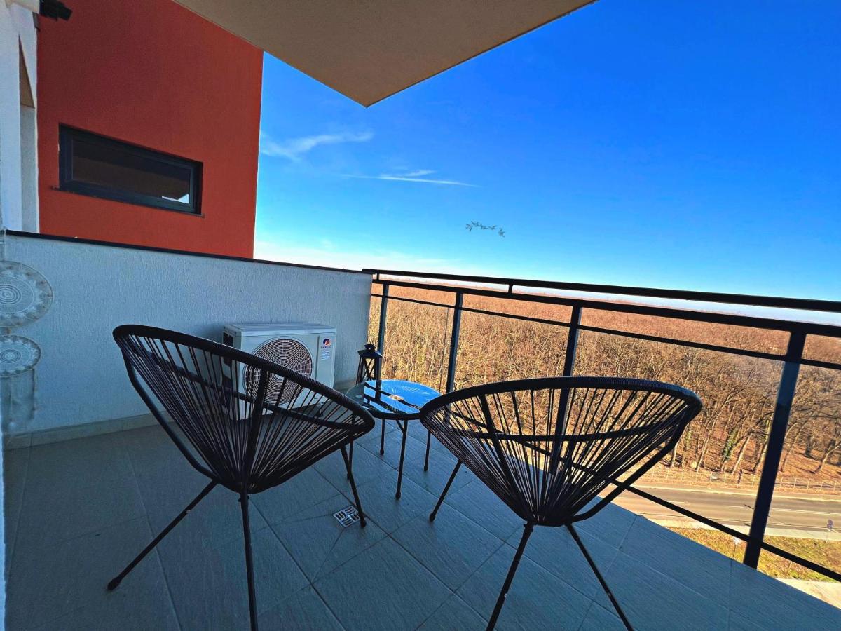 Panoramic Forest View Apartment Dumbravita  Dış mekan fotoğraf